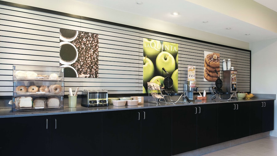 La Quinta Inn & Suites by Wyndham Fairfield - Napa Valley