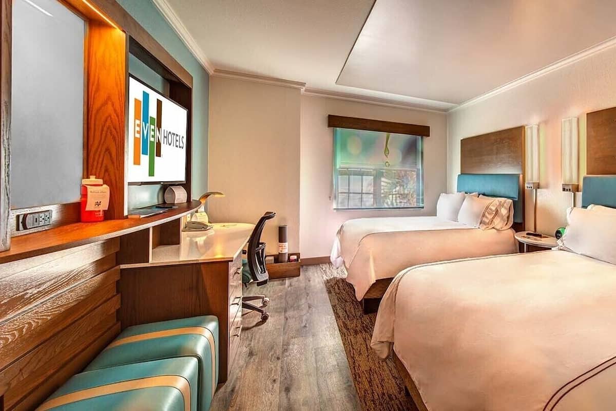 Ropa de cama de alta calidad y cortinas blackout