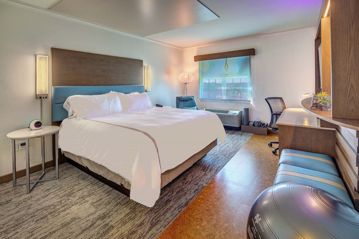 Ropa de cama de alta calidad y cortinas blackout