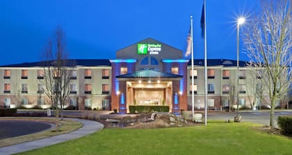 Holiday Inn Express & Suites Albany by IHG