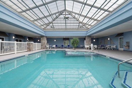 Indoor pool, open 10:00 AM to 11:00 PM, sun loungers. Holiday Inn Express Hotel & Suites Saginaw by IHG