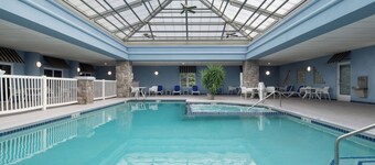 Holiday Inn Express Hotel & Suites Saginaw by IHG