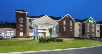 Holiday Inn Express Hotel & Suites Acme-Traverse City by IHG