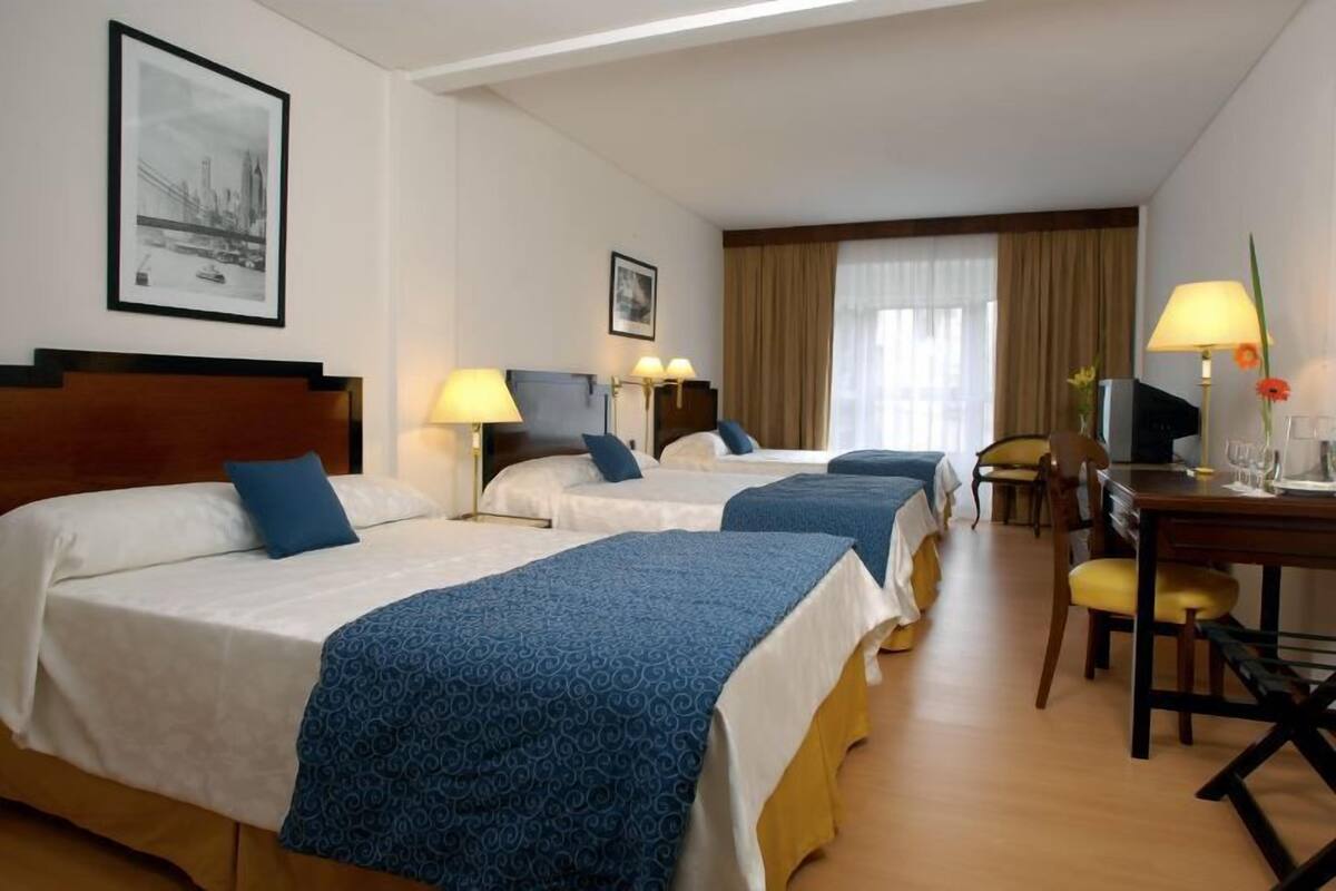 Minibar, high-speed internet, alarm clocks