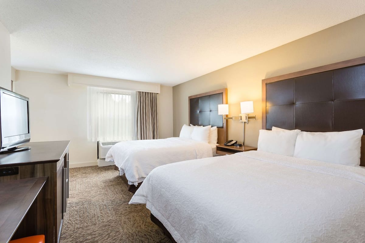 In-room safe, free WiFi, bed sheets