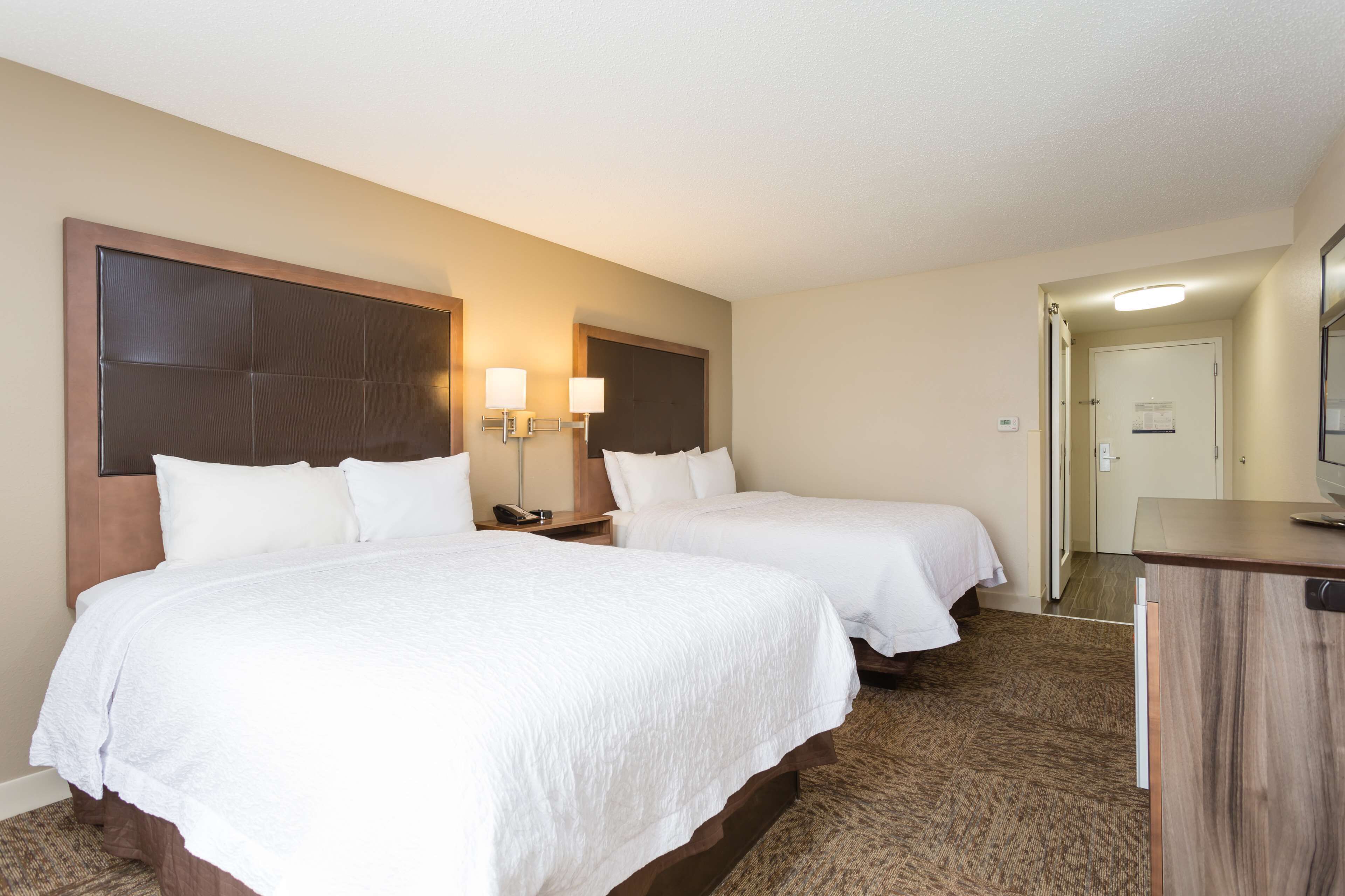 suite, non smoking | 1 bedroom, in-room safe, free wifi, bed sheets