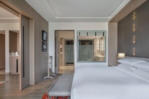 Executive suite, 1 kingsize bed | Luxe beddengoed, een minibar, een kluis op de kamer