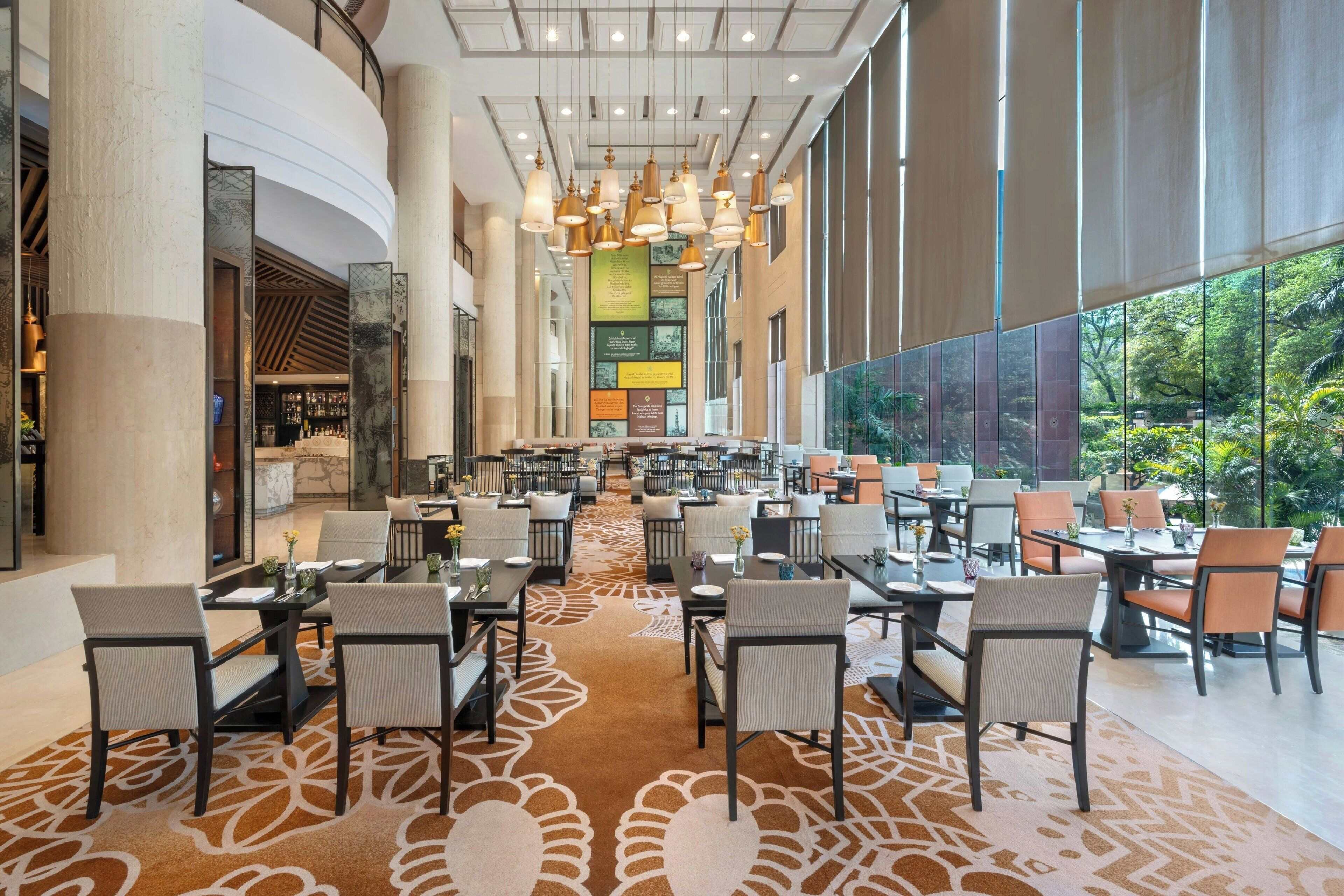 2 restaurants; breakfast, lunch and dinner served 
