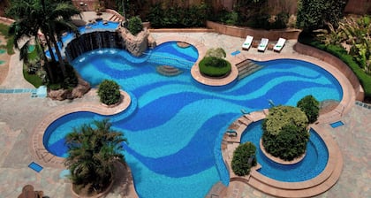 Sheraton New Delhi Hotel