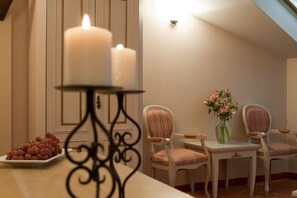 Minibar, in-room safe, desk, iron/ironing board