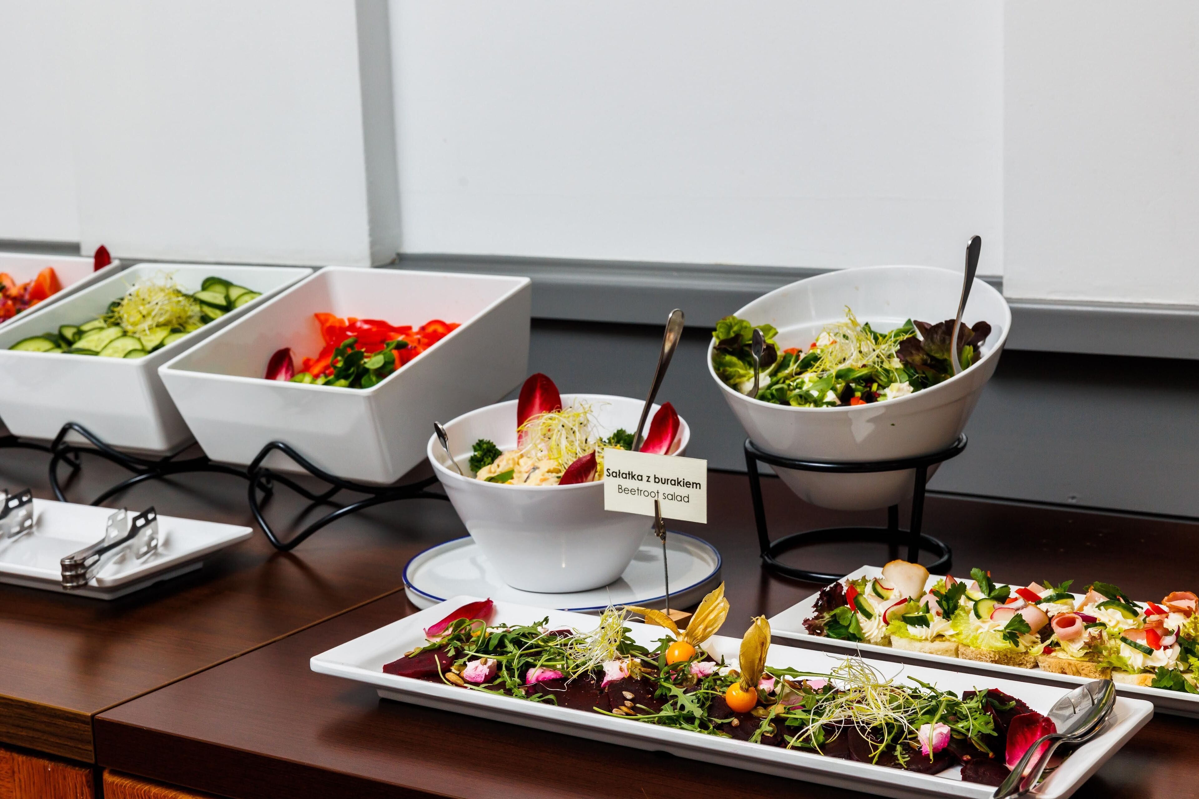 Desayuno buffet diario (PLN 70 por persona)