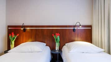 Classic Twin Room, 2 Single Beds | Iron/ironing board, free WiFi, bed sheets