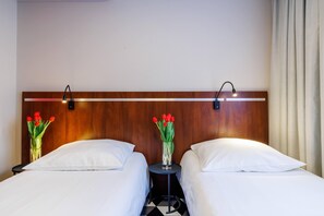 Classic Twin Room, 2 Single Beds | Iron/ironing board, free WiFi, bed sheets