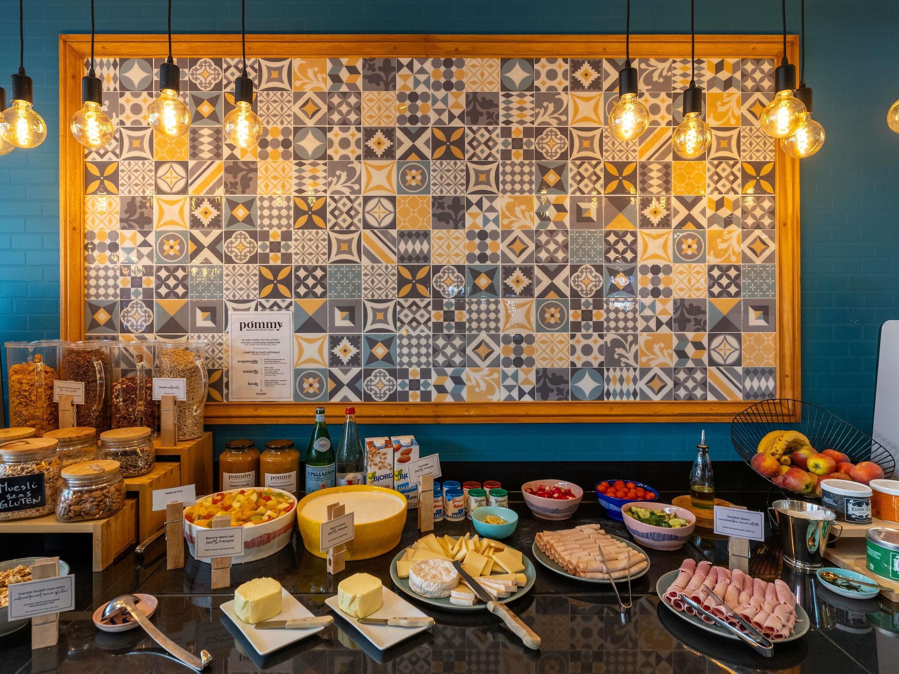 Daily buffet breakfast (EUR 21 per person)