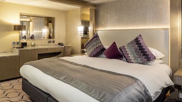 Deluxe Double Room | Hypo-allergenic bedding available, desk, blackout drapes