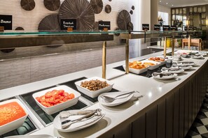 Daily full breakfast for a fee - Grosvenor Pulford Hotel & Spa (Chester)