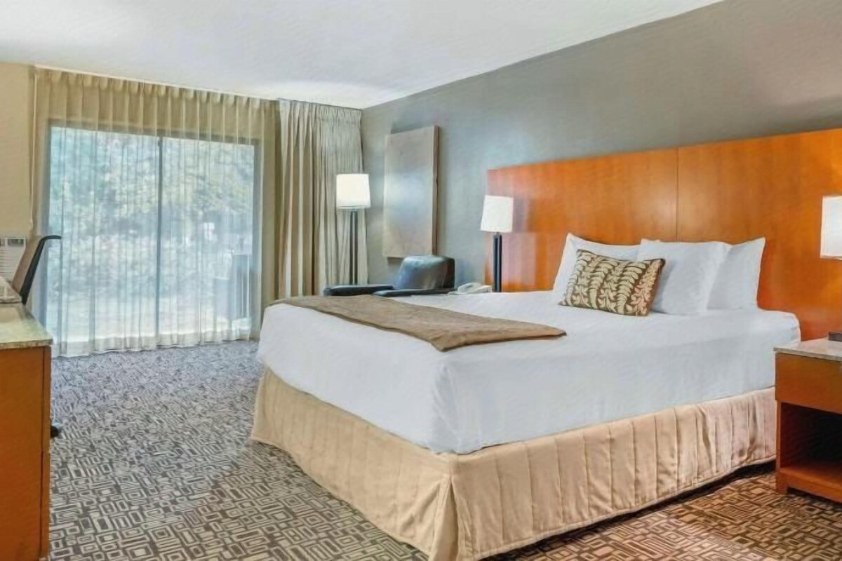 Premium bedding, memory foam beds, in-room safe, desk