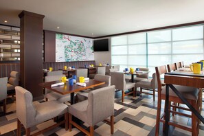 Restaurant - Four Points by Sheraton Hotel & Suites San Francisco Airport (South San Francisco)