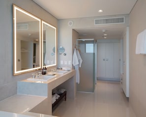 Presidential Suite, 1 Bedroom | Bathroom