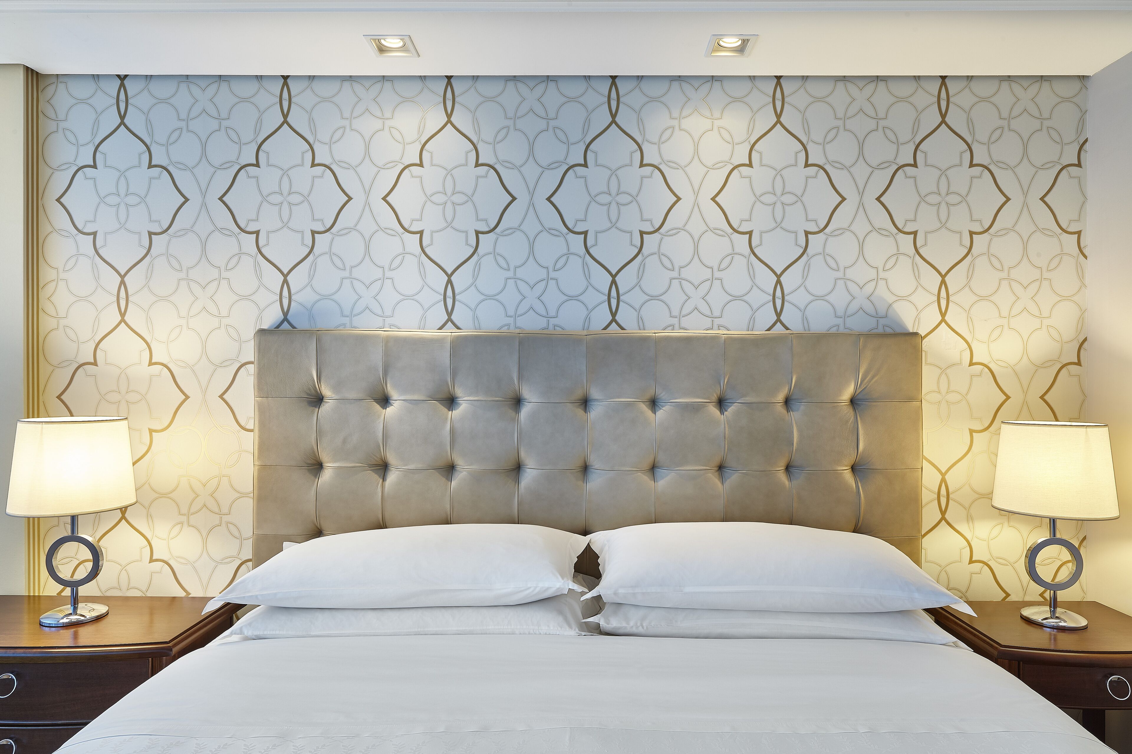 room, 1 king bed (executive floor) | minibar, in-room safe, desk, laptop workspace