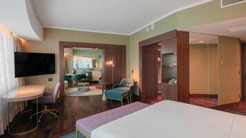 Suíte, 1 quarto (Guaiba) | Frigobar, cofres nos quartos, escrivaninha