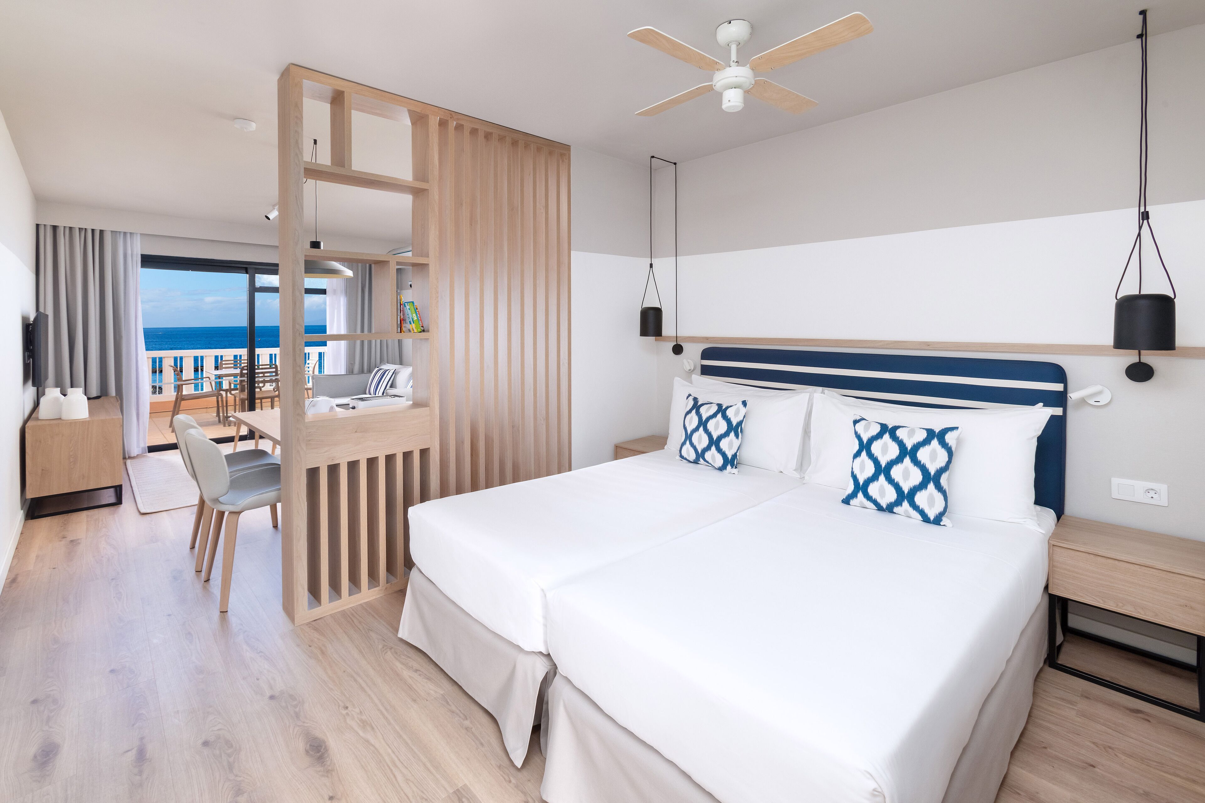 Xtra Studio Premium Sea View | Minibar, cortinas opacas, wifi gratis y ropa de cama
