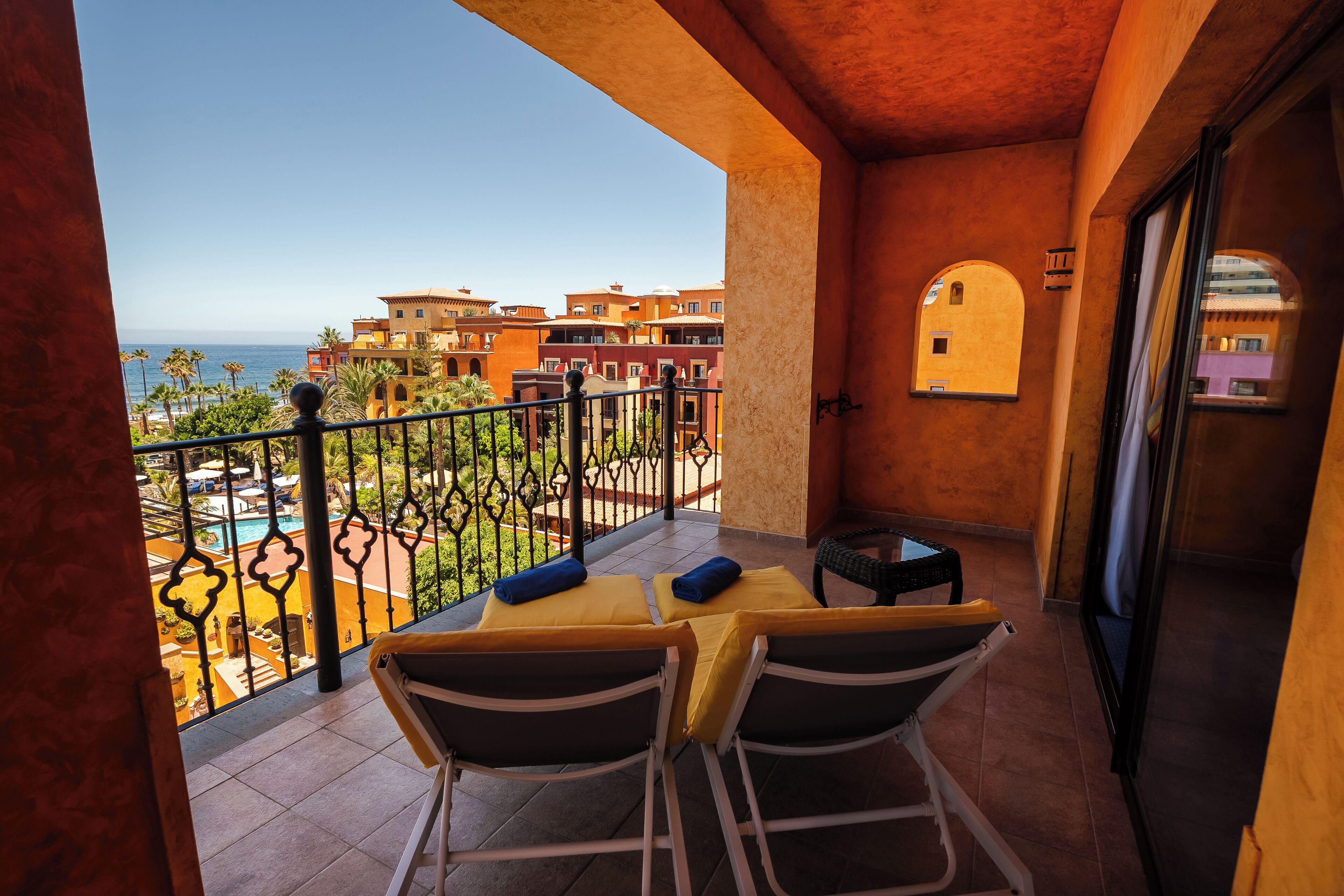 junior suite, ocean view | minibar, in-room safe, desk, blackout curtains