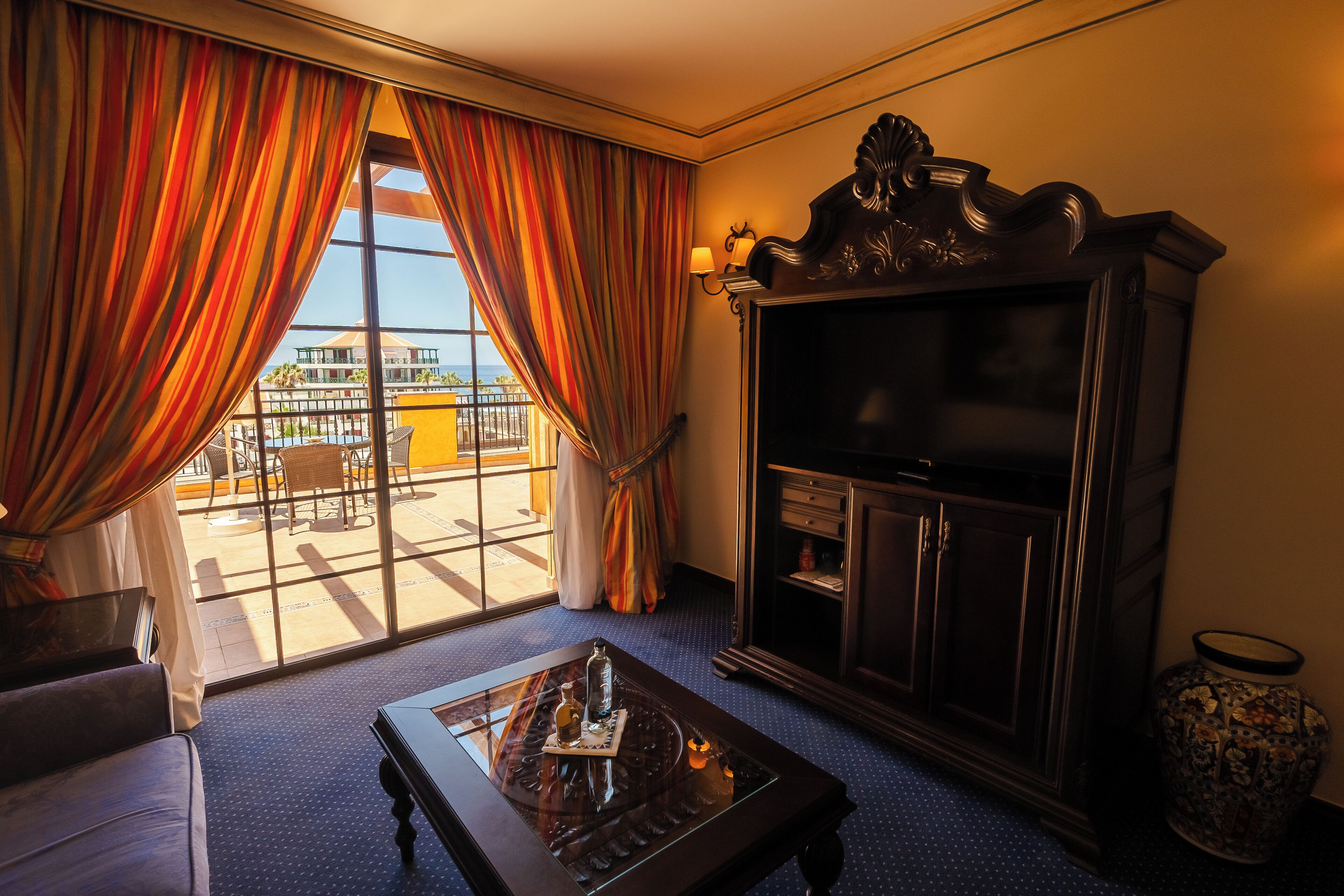 suite, ocean view | minibar, in-room safe, desk, blackout curtains