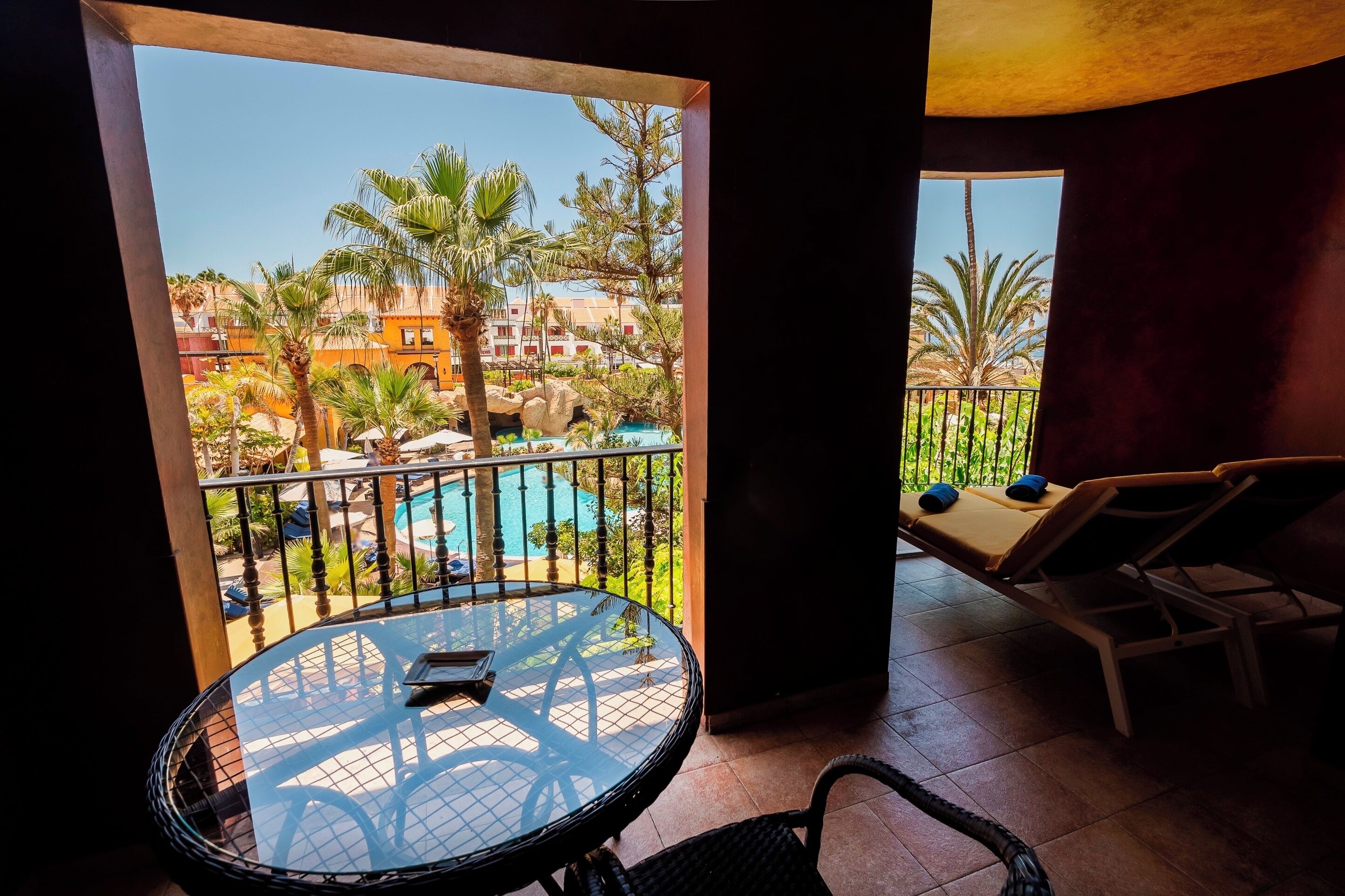 ห้องดับเบิล, วิวสวน | มินิบาร์, ตู้นิรภัยในห้องพัก, โต๊ะทำงาน, ผ้าม่านกันแสง