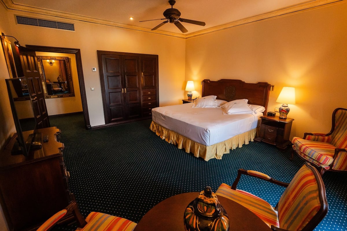 Suite, Ocean View | Minibar, in-room safe, desk, blackout curtains