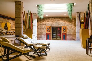 Sauna, hot tub, Turkish bath/hammam, body treatments, hydrotherapy