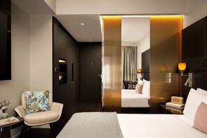 Room, 1 King Bed, Non Smoking (Art Room Plus) | Premium bedding, in-room safe, individually decorated