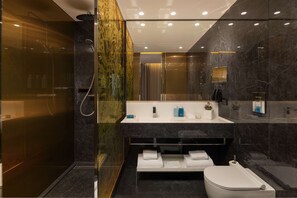 Bathroom shower - art’otel Rome Piazza Sallustio (Rome)