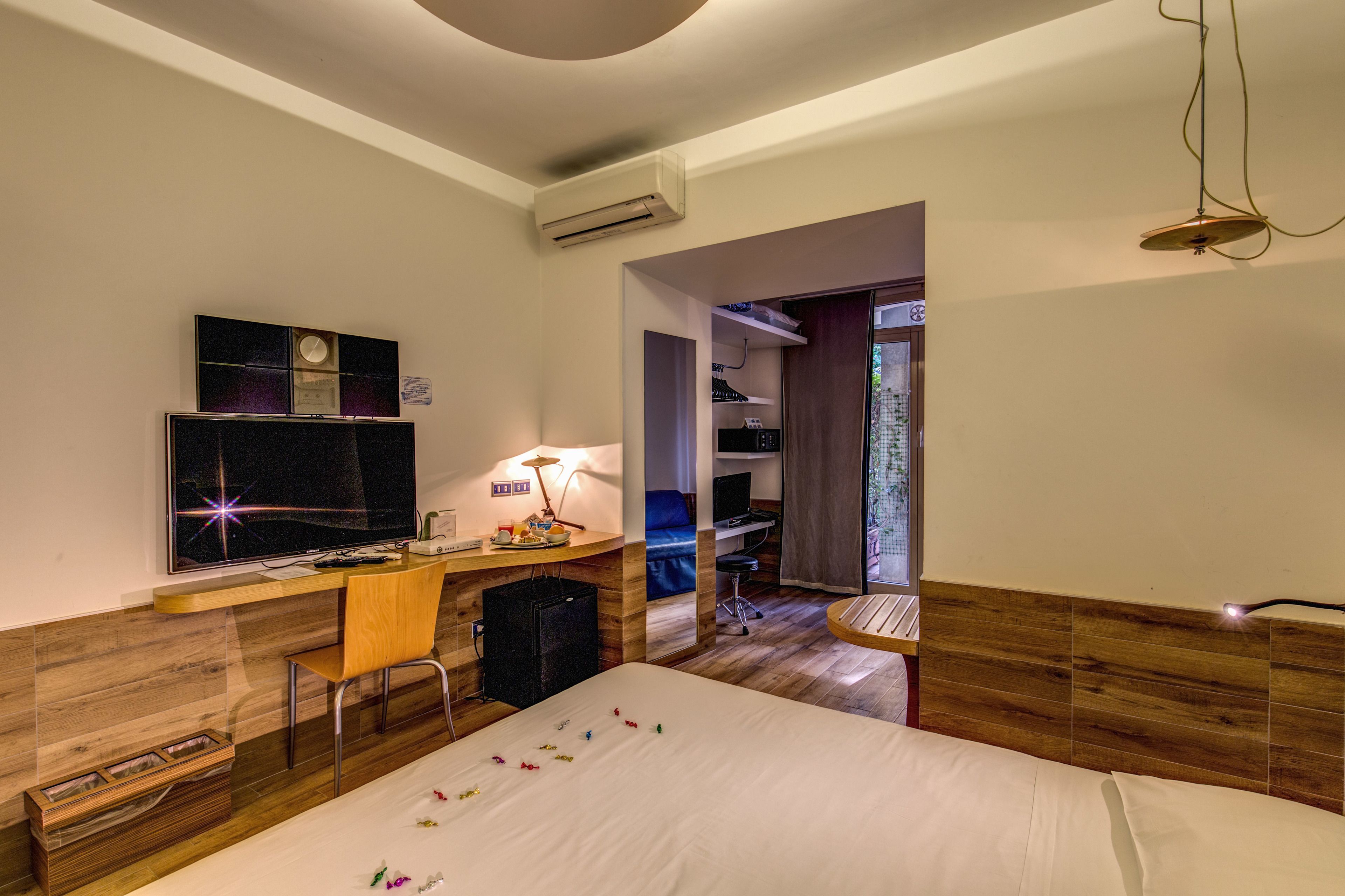 family room, 1 queen bed with sofa bed | 1 bedroom, in-room safe, desk, blackout curtains