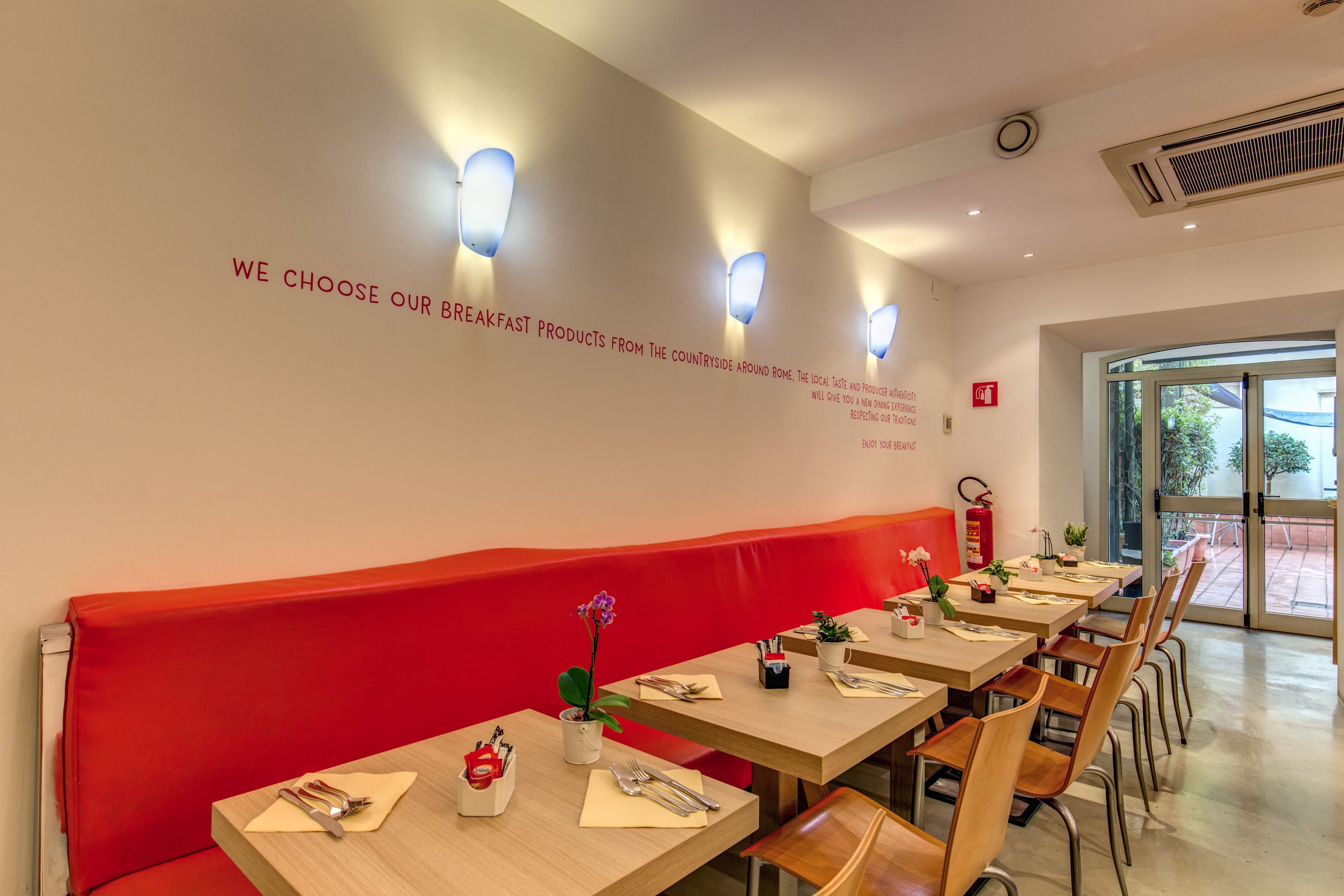 daily continental breakfast (eur 5 per person)