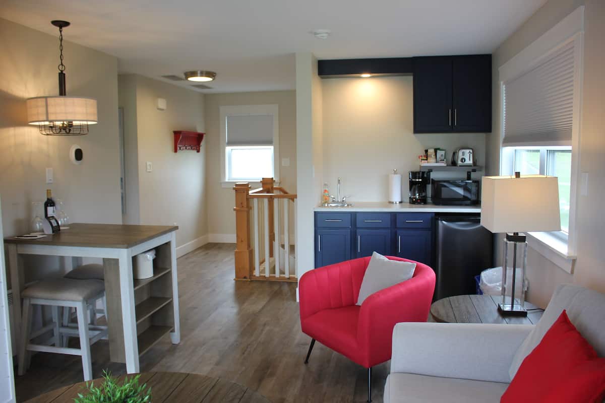 1 bedroom, hypo-allergenic bedding, pillow-top beds, in-room safe