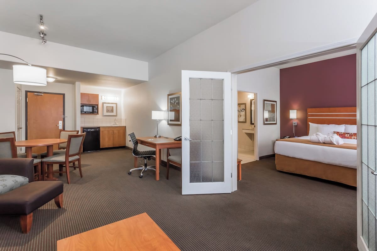 Suite, 1 King Bed, Accessible, Non Smoking (Mobility) | Living area | 42-inch LED TV with cable channels, TV, pay movies