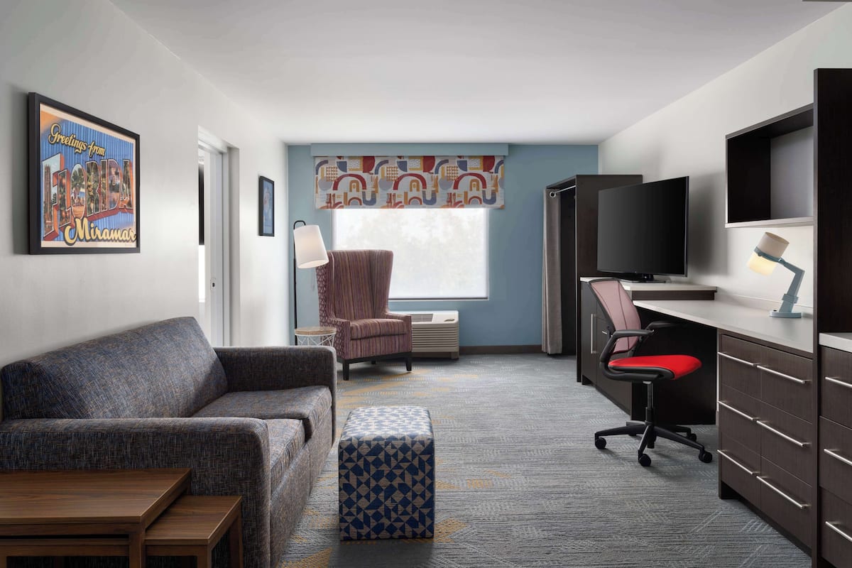Suite, 1 Bedroom, Non Smoking | Premium bedding, desk, laptop workspace, blackout drapes