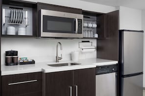 Fridge, microwave, dishwasher, coffee/tea maker