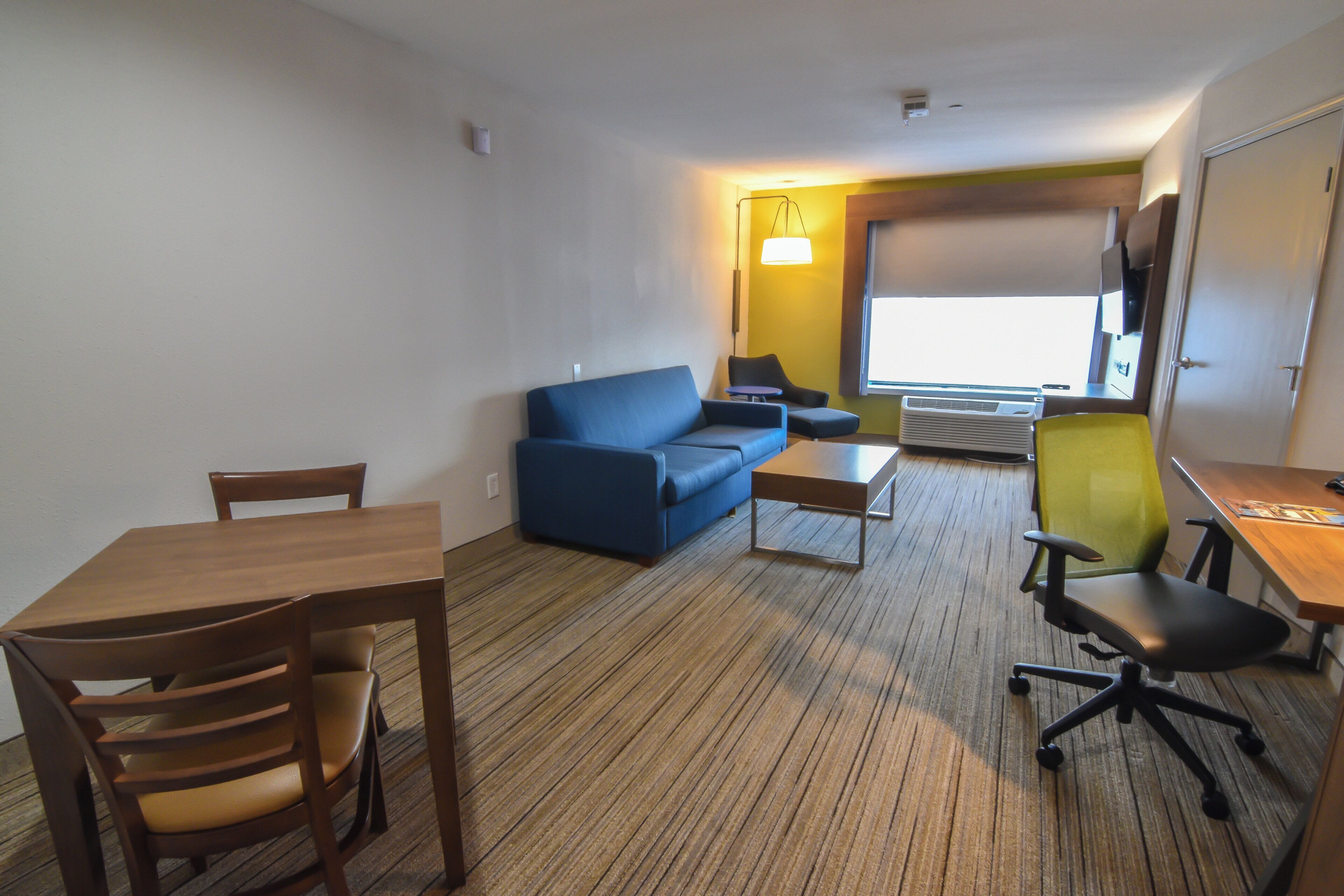Photo - Holiday Inn Express & Suites Indianapolis Northwest by IHG