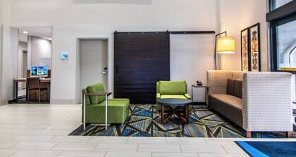 Holiday Inn Express & Suites Indianapolis Northwest by IHG