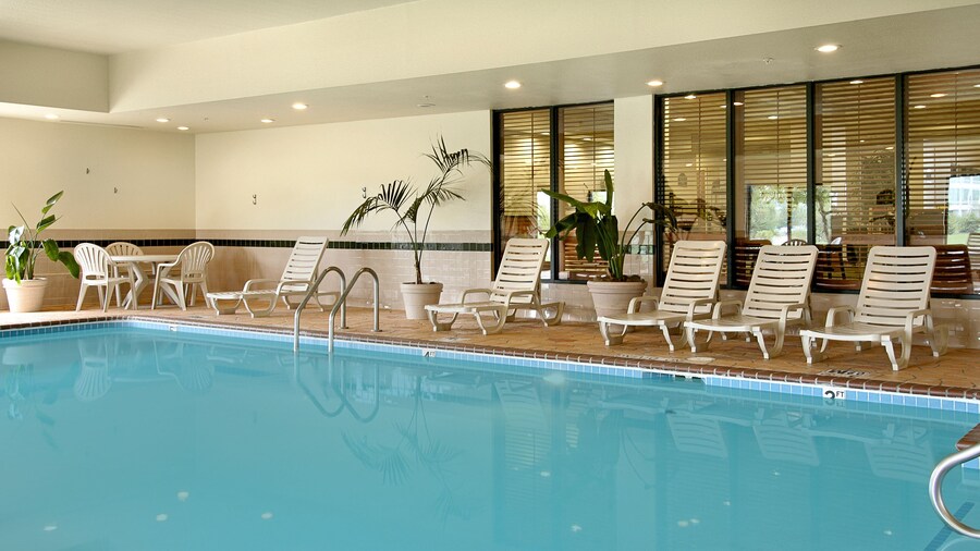 Holiday Inn Express & Suites Indianapolis Northwest by IHG