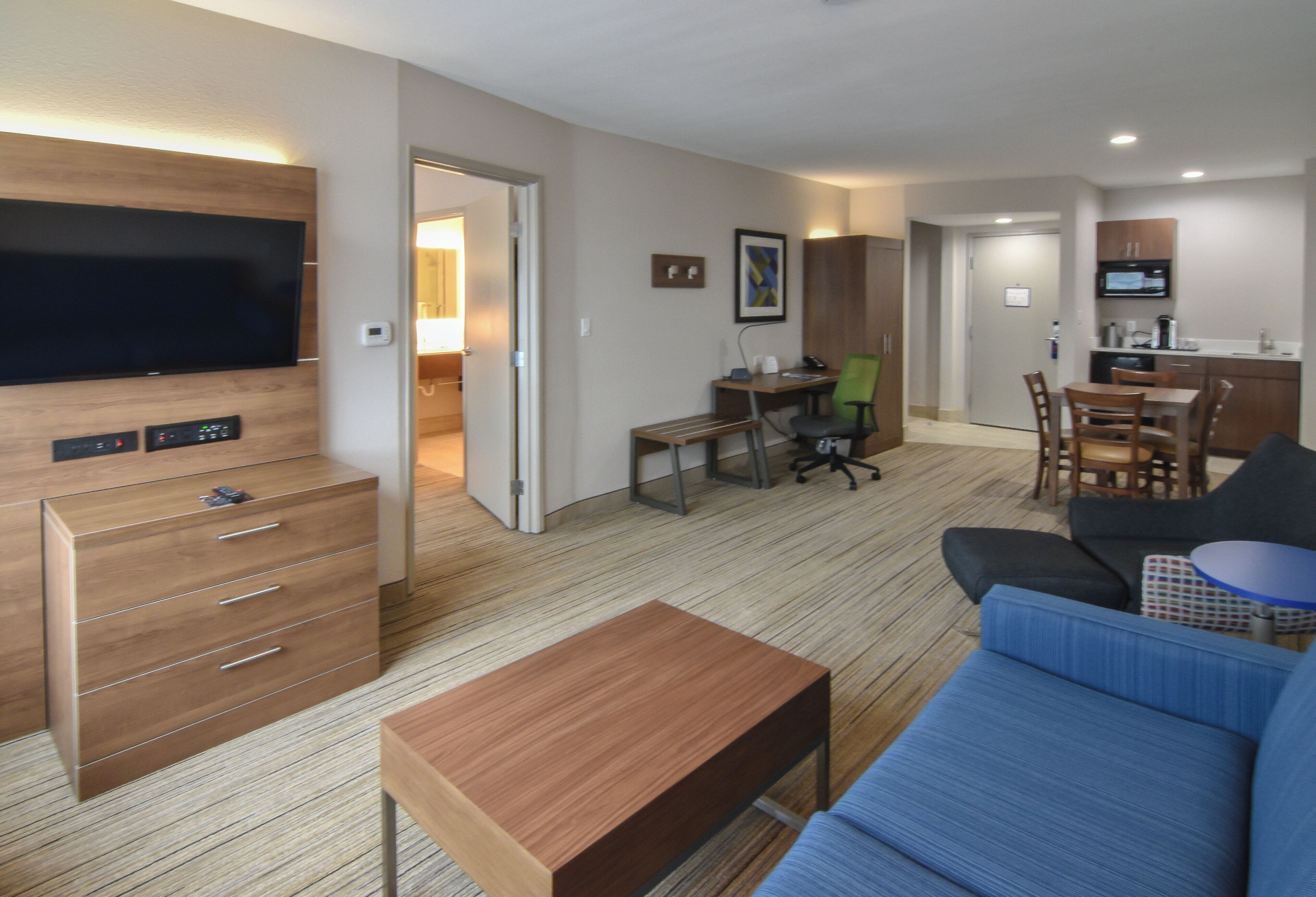 Photo - Holiday Inn Express & Suites Indianapolis Northwest by IHG