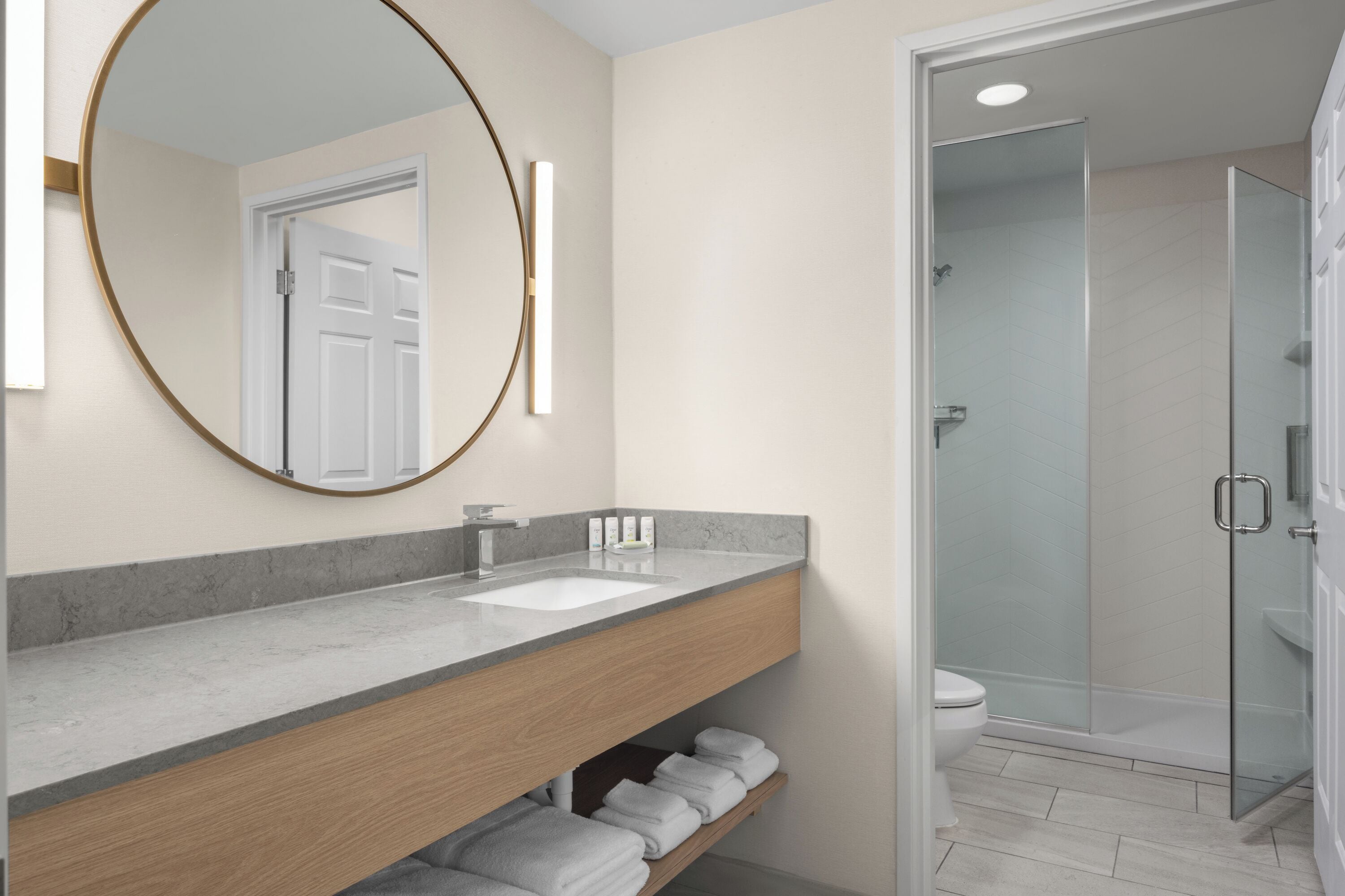 Room, 1 King Bed with Sofa bed, Mountain View | Bathroom | Combined shower/tub, free toiletries, hair dryer, towels