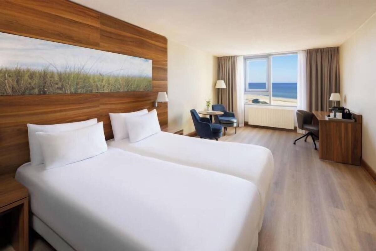 Minibar, in-room safe, desk, blackout drapes