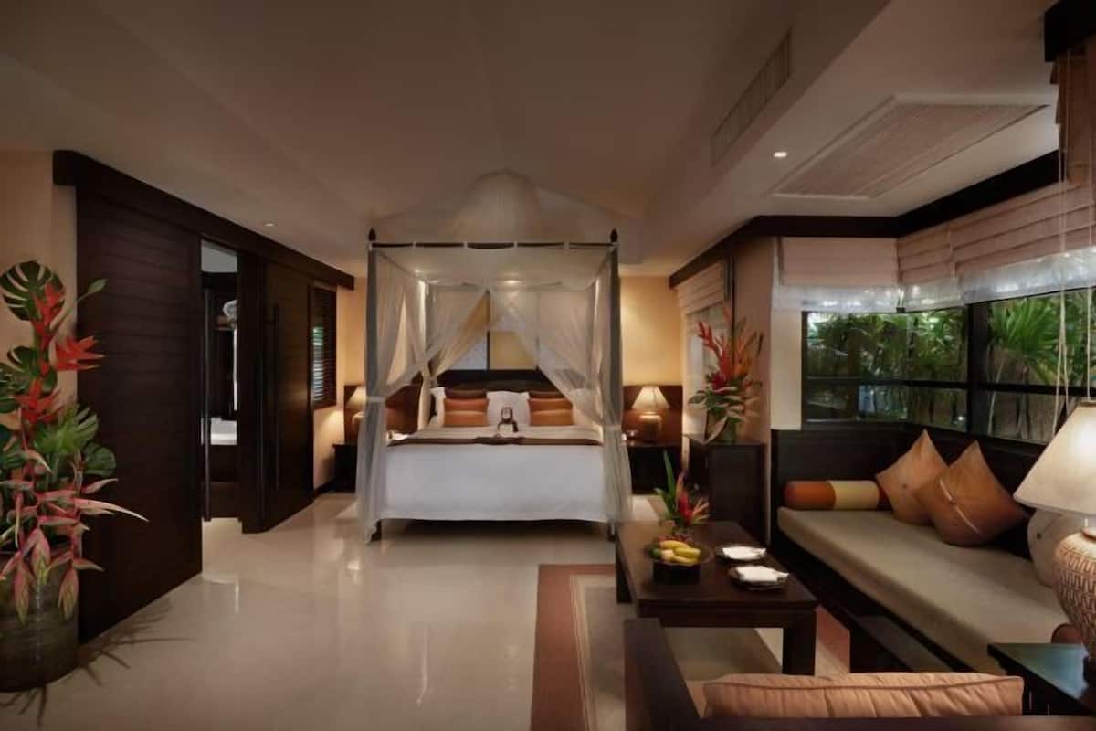 Premium bedding, Select Comfort beds, minibar, in-room safe