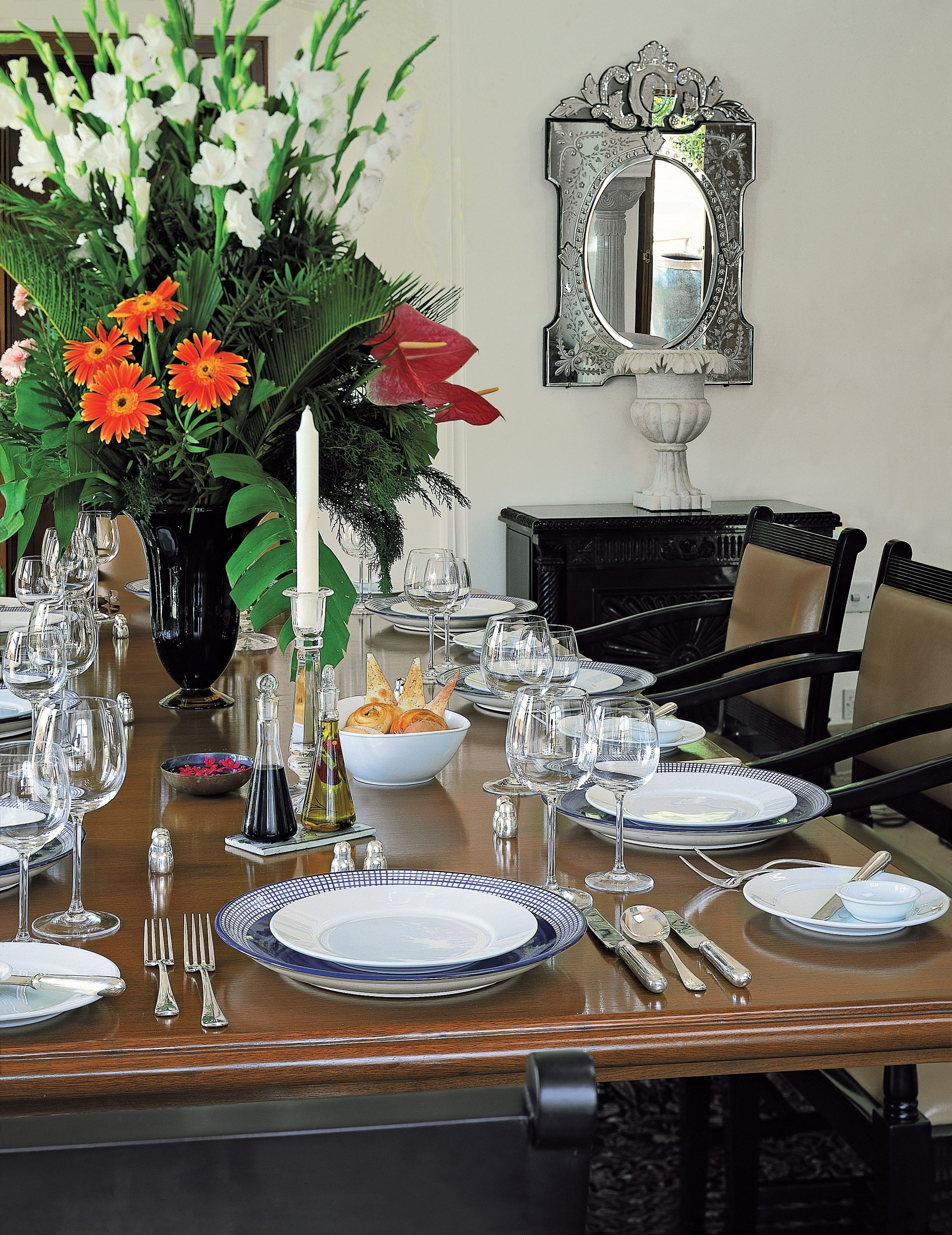 2 restaurants, breakfast, lunch, dinner served; indian cuisine