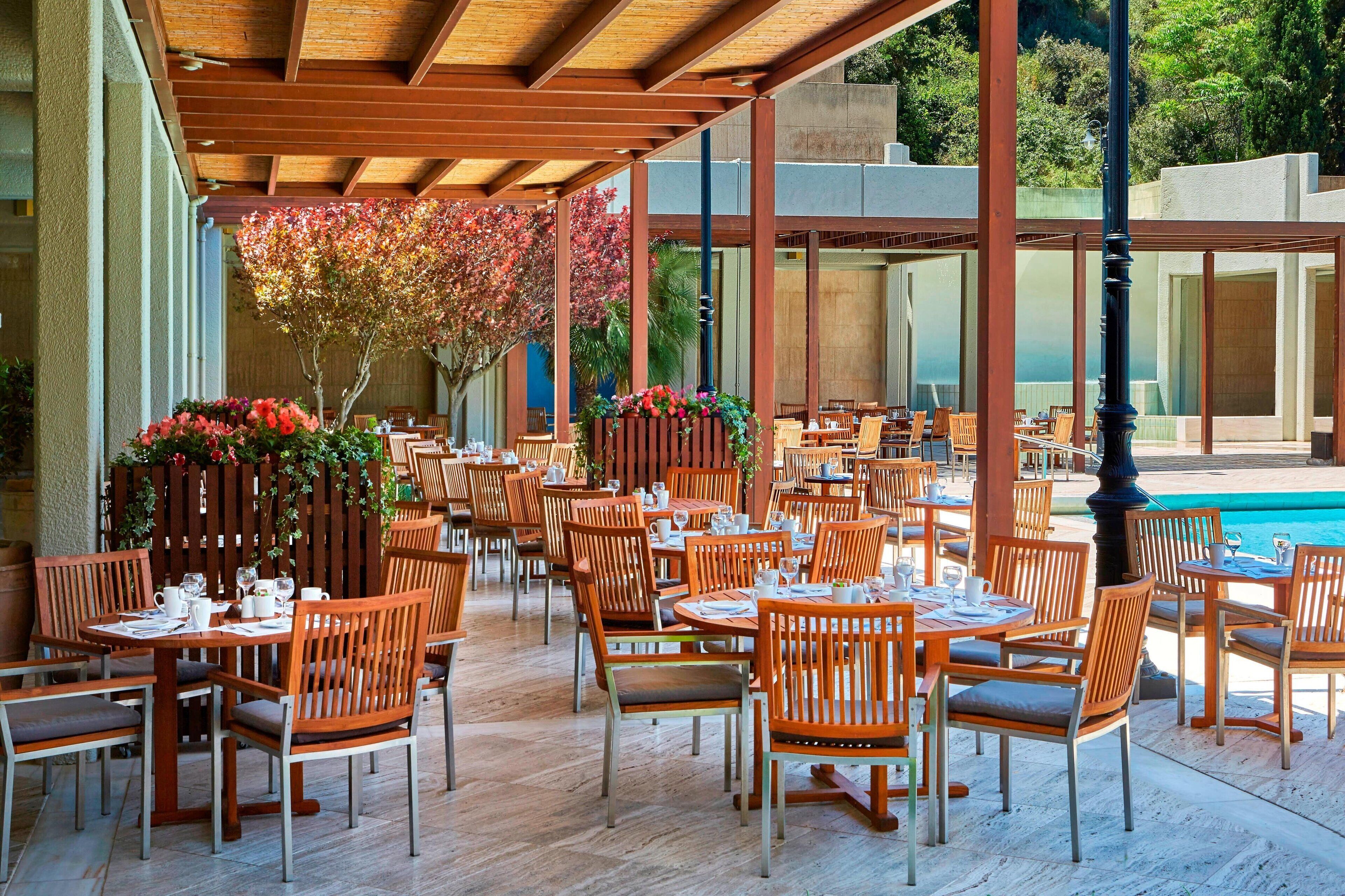 4 restaurants, breakfast, lunch, dinner served; italian cuisine