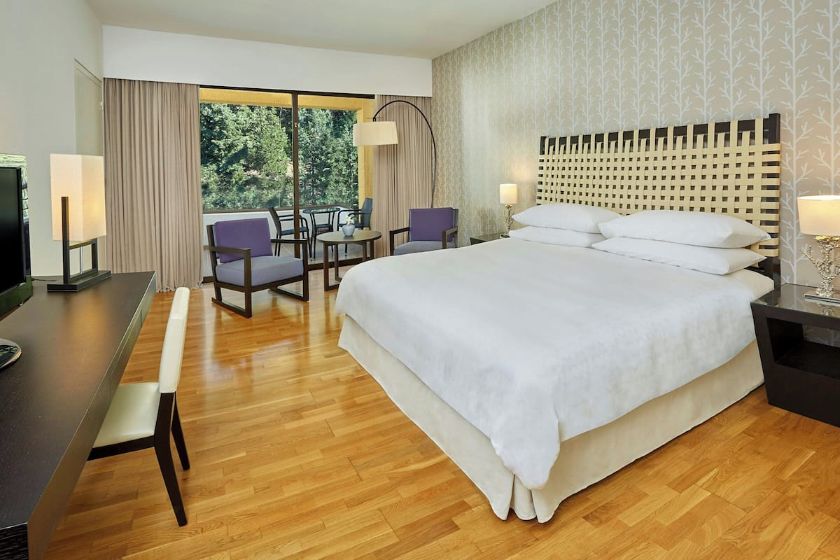 1 bedroom, premium bedding, memory foam beds, minibar