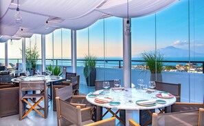 2 restaurants, Italian cuisine